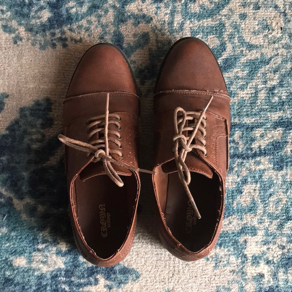 Crown vintage Florentina Oxfords